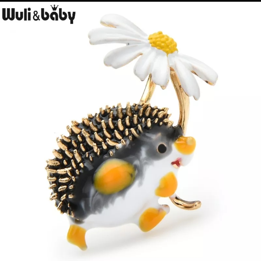 🆕 Little Hedgehog with Daisy
